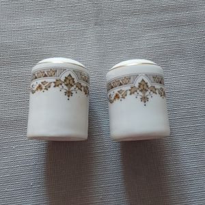 Royal Doulton mini salt and pepper shaker Airline memorabilia